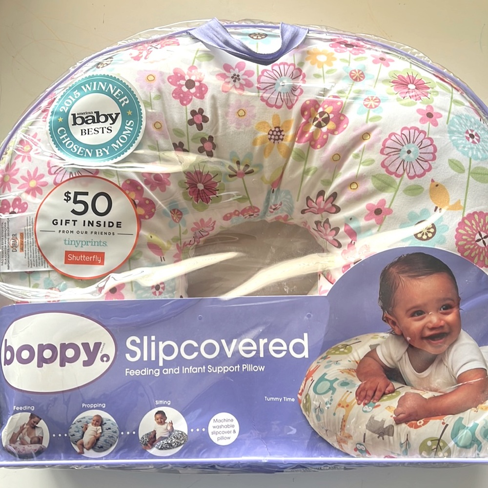 Boppy with Floral Slipcover and Bag